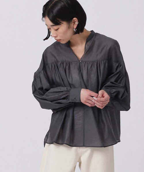 GALLEST(ギャレスト)の「◆シャインギャザーブラウス(シャツ/ブラウス・レディース・チャコールグレー/ベージュ/グリーン/ライトイエロー系・34/38)」の1枚目の写真