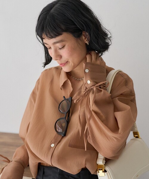 FREAK'S STORE（フリークスストア）の「シアーワッシャーシャツ/袖リボン シアーシャツ（シャツ/ブラウス・レディース・ピンク/ブラウン/ブラック/オフホワイト・ﾌﾘ-）」の4枚目の写真