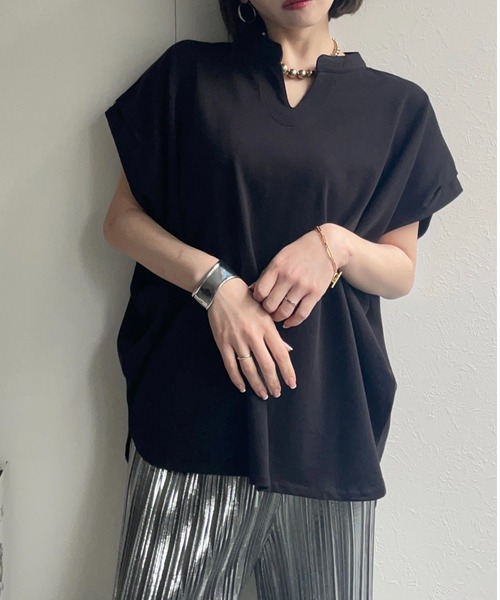 ap retro(アプレトロ)の「キーネックデザインプルオーバー(Tシャツ/カットソー・レディース・ベージュ/ブラック/アイボリー/チャコールグレー/グリーン・MEDIUM/FREE)」の7枚目の写真