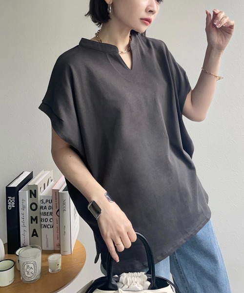 ap retro(アプレトロ)の「キーネックデザインプルオーバー(Tシャツ/カットソー・レディース・ベージュ/ブラック/アイボリー/チャコールグレー/グリーン・MEDIUM/FREE)」の12枚目の写真