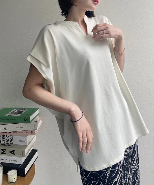 ap retro(アプレトロ)の「キーネックデザインプルオーバー(Tシャツ/カットソー・レディース・ベージュ/ブラック/アイボリー/チャコールグレー/グリーン・MEDIUM/FREE)」の11枚目の写真