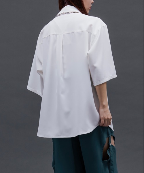 Ellno Loset(エルノロゼット)の「バタフライラメ刺繍シャツ(シャツ/ブラウス・メンズ・ブラック/オフホワイト・SMALL/MEDIUM/LARGE)」の5枚目の写真