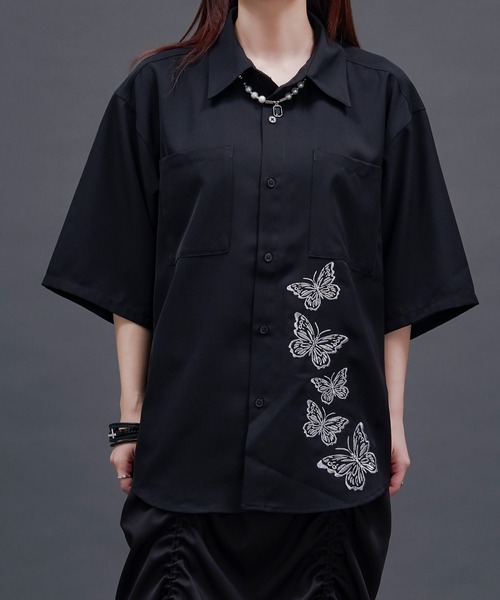 Ellno Loset(エルノロゼット)の「バタフライラメ刺繍シャツ(シャツ/ブラウス・メンズ・ブラック/オフホワイト・SMALL/MEDIUM/LARGE)」の19枚目の写真