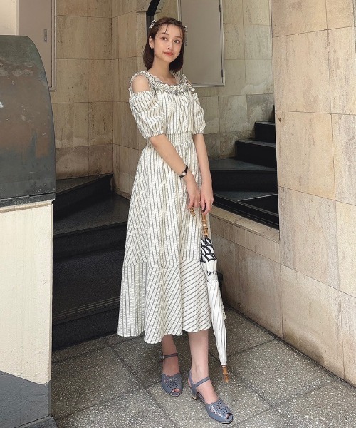 F i.n.t（フィント）の「フリル使い3wayストライプワンピース/F&A/fint（ワンピース・レディース・ホワイト/クリーム・FREE）」の4枚目の写真