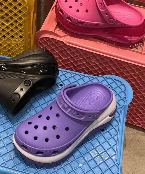 【CROCS/クロックス】 MEGA CRUSH CLOG：サンダル