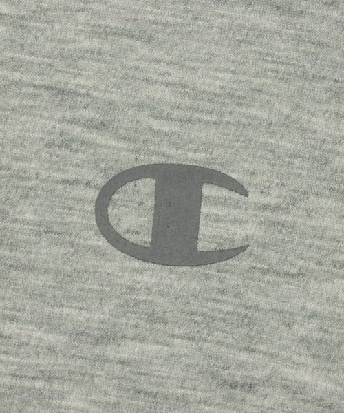 Champion(チャンピオン)の「【Champion/チャンピオン】レディース スポーツ ロングスリーブTシャツ(Tシャツ/カットソー・レディース・グレー/オリーブ系1/ピンク系その他5/ブラック系その他6・MEDIUM/LARGE)」の11枚目の写真