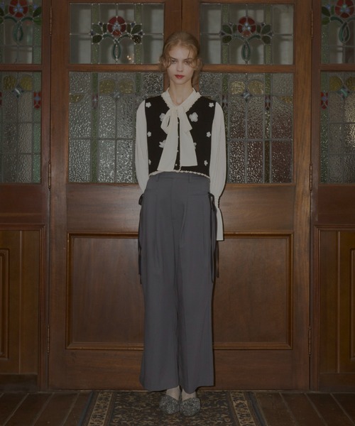 idem（イデム）の「tulle flower knit vest / チュールフラワー付きニットベスト（ベスト・レディース・グレー/ブラック・FREE）」の16枚目の写真