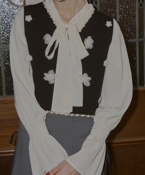 idem（イデム）の「tulle flower knit vest / チュールフラワー付きニットベスト（ベスト・レディース・グレー/ブラック・FREE）」の22枚目の写真