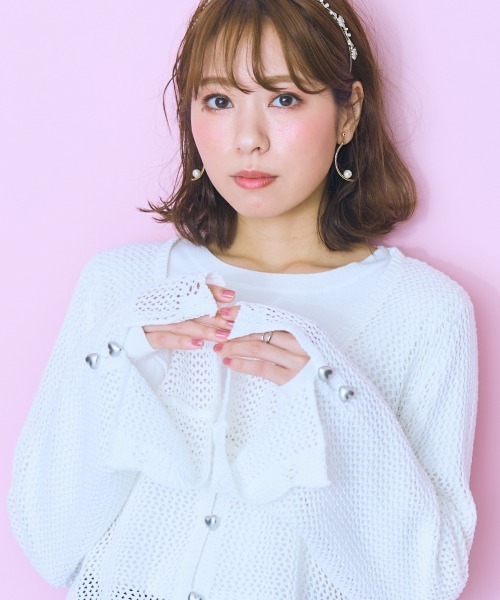 marun(マルン)の「<大きいサイズ> ハートボタンカーディガン marun(カーディガン/ボレロ・レディース・アイボリー/ブラック・3L~4L/5L~6L/L~LL)」の10枚目の写真