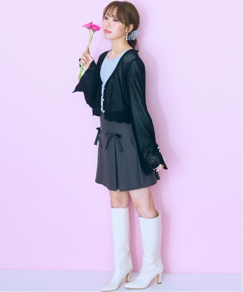 marun(マルン)の「<大きいサイズ> ハートボタンカーディガン marun(カーディガン/ボレロ・レディース・アイボリー/ブラック・3L~4L/5L~6L/L~LL)」の8枚目の写真