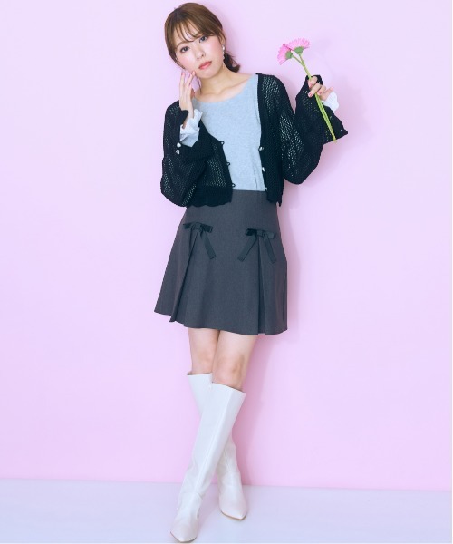 marun(マルン)の「<大きいサイズ> ハートボタンカーディガン marun(カーディガン/ボレロ・レディース・アイボリー/ブラック・3L~4L/5L~6L/L~LL)」の9枚目の写真