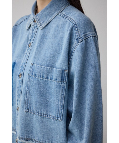 AZUL by moussy（アズールバイマウジー）の「デニムビッグシャツ（シャツ/ブラウス・レディース・ダークブルー/ライトブルー・FREE）」の19枚目の写真