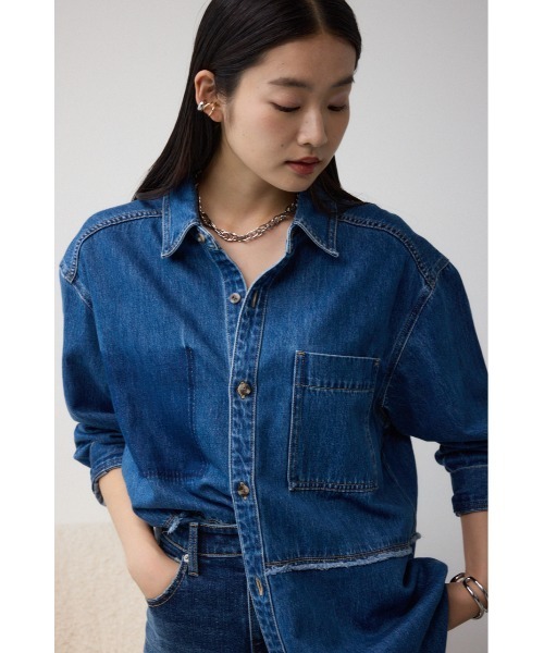 AZUL by moussy（アズールバイマウジー）の「デニムビッグシャツ（シャツ/ブラウス・レディース・ダークブルー/ライトブルー・FREE）」の14枚目の写真