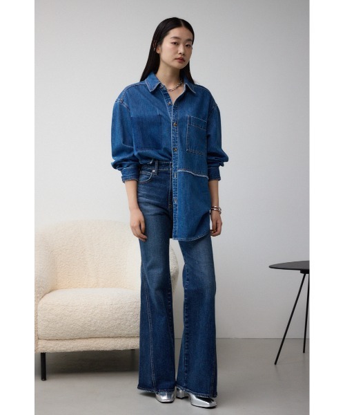 AZUL by moussy（アズールバイマウジー）の「デニムビッグシャツ（シャツ/ブラウス・レディース・ダークブルー/ライトブルー・FREE）」の12枚目の写真