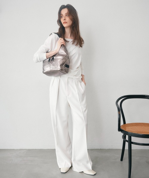 TREASURE TOPKAPI（トレジャートプカピ）の「【TREASURE TOPKAPI】メタリック ポケットデザイン ワンハンドル バッグ（ハンドバッグ・レディース・アンティークシルバー/ブラック・FREE）」の5枚目の写真