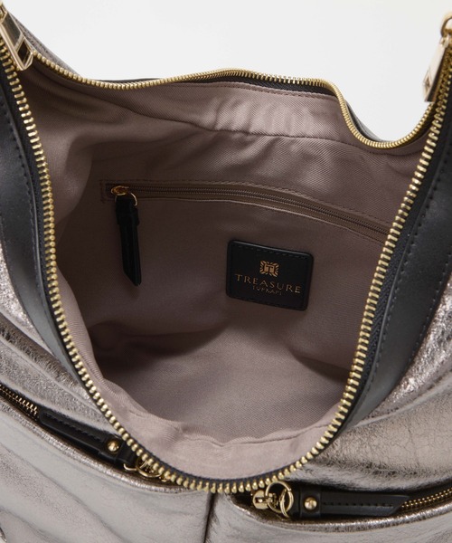 TREASURE TOPKAPI（トレジャートプカピ）の「【TREASURE TOPKAPI】メタリック ポケットデザイン ワンハンドル バッグ（ハンドバッグ・レディース・アンティークシルバー/ブラック・FREE）」の18枚目の写真