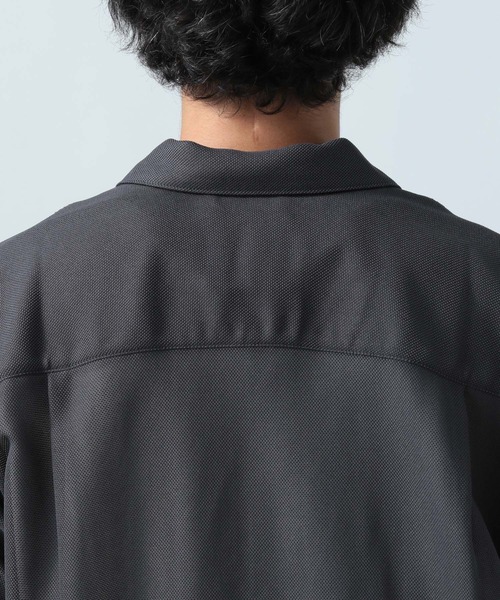 BAYFLOW(ベイフロー)の「UMWメッシュ長袖シャツ【軽量・速乾】(シャツ/ブラウス・メンズ・チャコール/オフホワイト・LARGE/MEDIUM)」の9枚目の写真