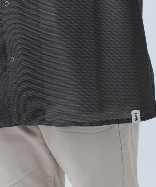 BAYFLOW(ベイフロー)の「UMWメッシュ長袖シャツ【軽量・速乾】(シャツ/ブラウス・メンズ・チャコール/オフホワイト・LARGE/MEDIUM)」の12枚目の写真