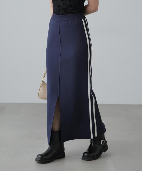 FREE'S MART（フリーズマート）の「◆サイドラインスリットナロースカート（スカート・レディース・グレー/ネイビー・SMALL/MEDIUM）」の2枚目の写真