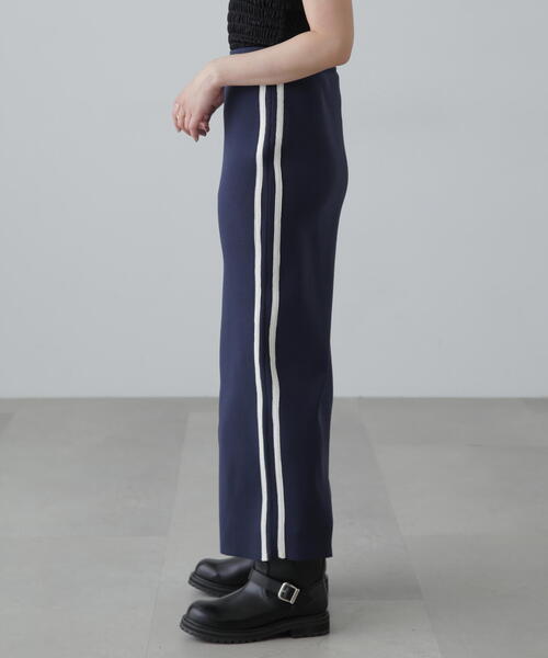 FREE'S MART（フリーズマート）の「◆サイドラインスリットナロースカート（スカート・レディース・グレー/ネイビー・SMALL/MEDIUM）」の22枚目の写真