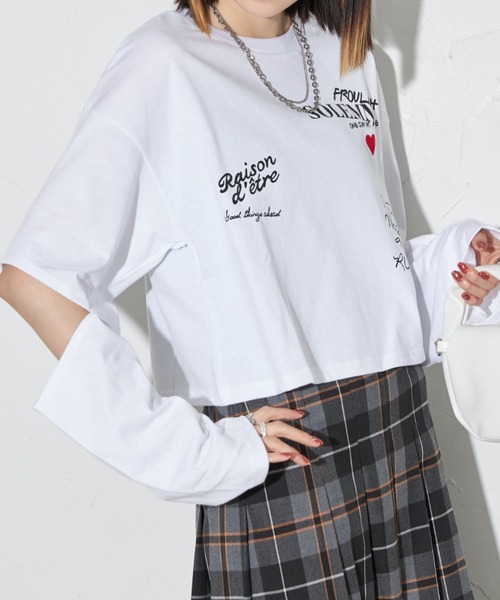 deux amour(ドゥーザムール)の「ハートロゴロングTシャツ(Tシャツ/カットソー・レディース・チャコールグレー/ホワイト・FREE)」の3枚目の写真