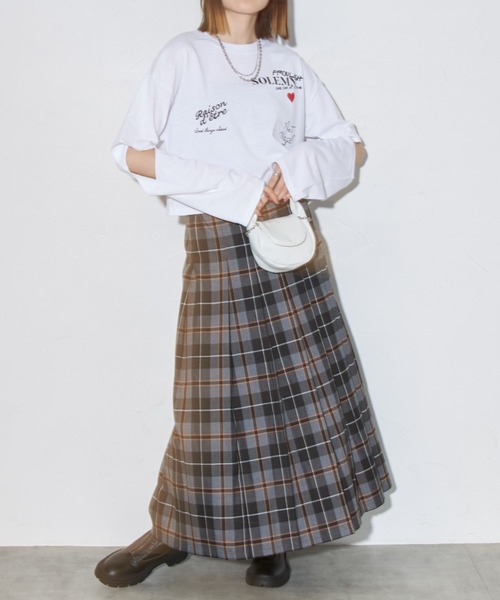 deux amour(ドゥーザムール)の「ハートロゴロングTシャツ(Tシャツ/カットソー・レディース・チャコールグレー/ホワイト・FREE)」の11枚目の写真