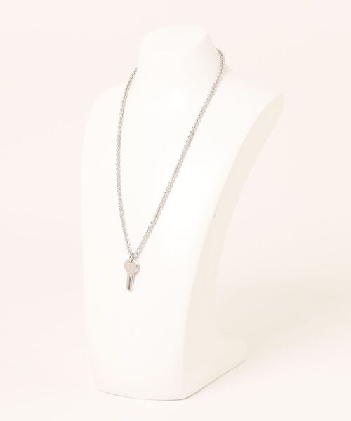 A.P.C.(アーペーセー)の「COLLIER CLEF(ネックレス・メンズ・シルバー・ONESIZE)」の5枚目の写真