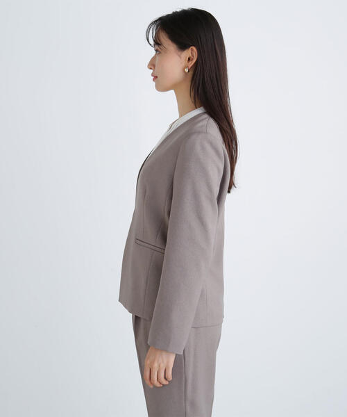 NATURAL BEAUTY BASIC(ナチュラルビューティーベーシック)の「◇<ウーステッドライクツイルセットアップ>ノーカラージャケット(ノーカラージャケット・レディース・チャコールグレー/ブラウン/ベージュ・SMALL/MEDIUM/LARGE)」の16枚目の写真