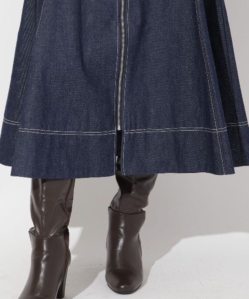AND COUTURE（アンドクチュール）の「フロントジップデニムスカート（スカート・レディース・ブラック/ネイビー・SMALL/MEDIUM）」の11枚目の写真