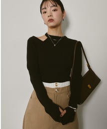 カットアウトリブニットトップス
