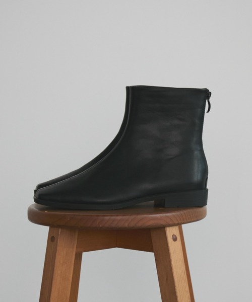 MERLOT（メルロー）の「スクエアトゥレザーブーツ（ブーツ・レディース・ブラック・SMALL/MEDIUM/LARGE）」の4枚目の写真