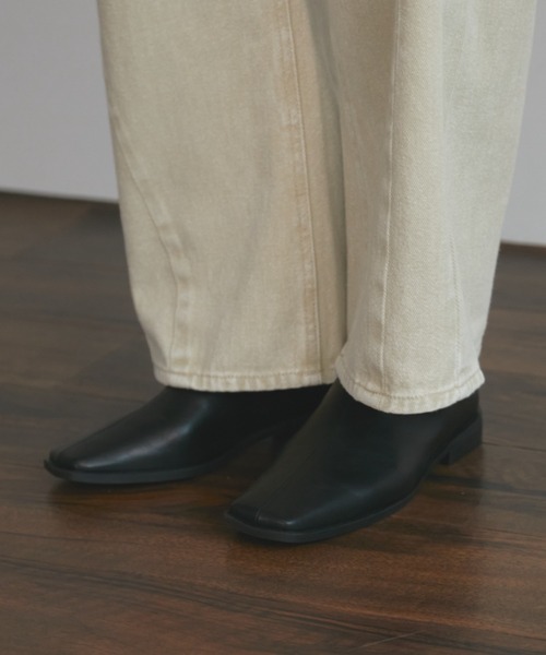 MERLOT（メルロー）の「スクエアトゥレザーブーツ（ブーツ・レディース・ブラック・SMALL/MEDIUM/LARGE）」の7枚目の写真