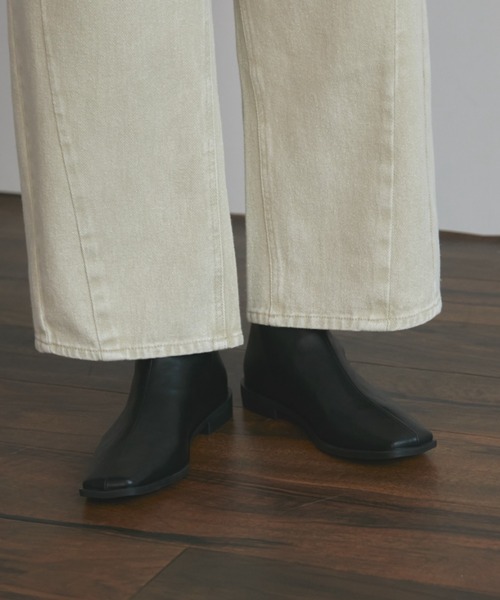 MERLOT（メルロー）の「スクエアトゥレザーブーツ（ブーツ・レディース・ブラック・SMALL/MEDIUM/LARGE）」の8枚目の写真