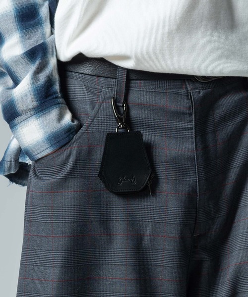 glamb(グラム)の「Natural Tanned Leather Case / ナチュラルタンレザーケース(キーケース/キーアクセサリー・メンズ・ブラック/オレンジ・FREE)」の3枚目の写真