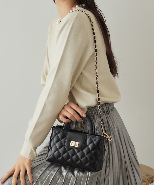 OPAQUE.CLIP（オペークドットクリップ）の「◆【2WAY】ダイヤキルティングデザインチェーンショルダーバッグ（ショルダーバッグ・レディース・ボルドー/シルバー/アイボリー系5/ブラック系5・00）」の2枚目の写真