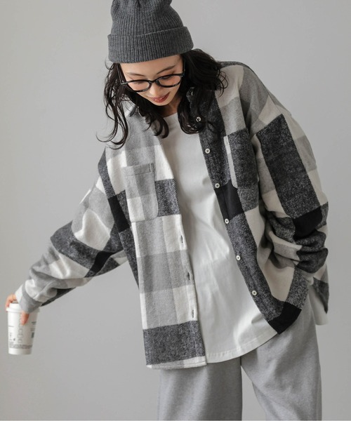 SUGAR BISKET（シュガービスケット）の「オーバーサイズ チェック柄ジャケット（シャツ/ブラウス・レディース・ブラック/ブラウン・フリー）」の3枚目の写真