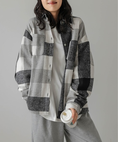 SUGAR BISKET（シュガービスケット）の「オーバーサイズ チェック柄ジャケット（シャツ/ブラウス・レディース・ブラック/ブラウン・フリー）」の4枚目の写真