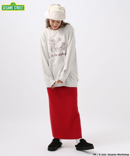 BAYFLOW（ベイフロー）の「【SESAME STREET(セサミストリート)】別注プリントスウェットプルオーバー（スウェット・レディース・アイボリー/ネイビー/グレー・FREE）」の4枚目の写真