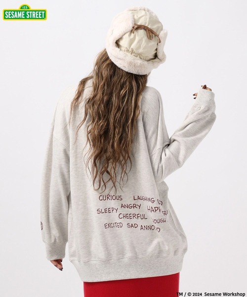 BAYFLOW（ベイフロー）の「【SESAME STREET(セサミストリート)】別注プリントスウェットプルオーバー（スウェット・レディース・アイボリー/ネイビー/グレー・FREE）」の9枚目の写真