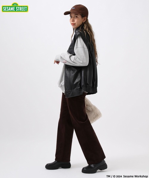 BAYFLOW（ベイフロー）の「【SESAME STREET(セサミストリート)】別注プリントスウェットプルオーバー（スウェット・レディース・アイボリー/ネイビー/グレー・FREE）」の11枚目の写真