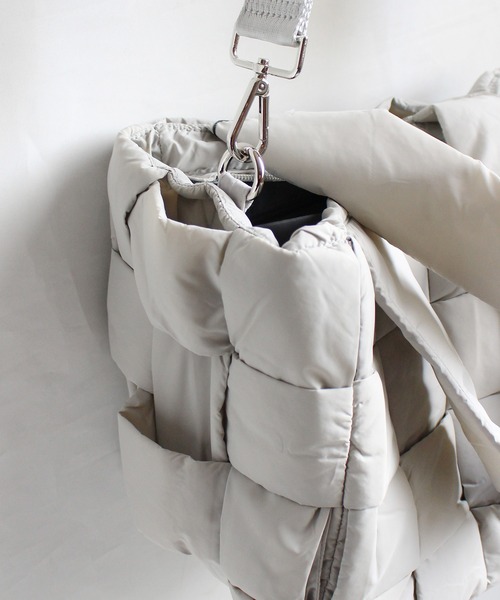 ground green store（グラウンドグリーンストア）の「ground green store / 編み込みデザインバッグ（ショルダーバッグ・レディース・グレー/ブラック/ライトグレー・FREE）」の20枚目の写真