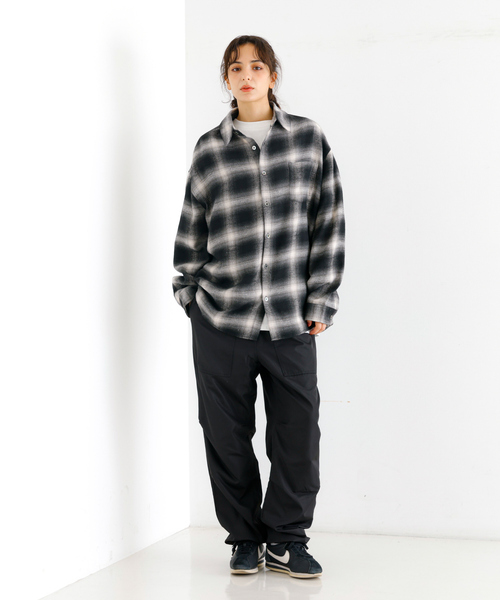Revo.(レボ)の「【Revo./レボ】リラックスフィット オンブレチェック ネルシャツ/ユニセックス(シャツ/ブラウス・メンズ・ブラック/ブルー/ブラウン/ワイン・M/L)」の5枚目の写真