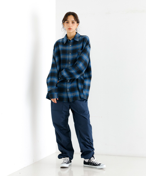 Revo.(レボ)の「【Revo./レボ】リラックスフィット オンブレチェック ネルシャツ/ユニセックス(シャツ/ブラウス・メンズ・ブラック/ブルー/ブラウン/ワイン・M/L)」の9枚目の写真