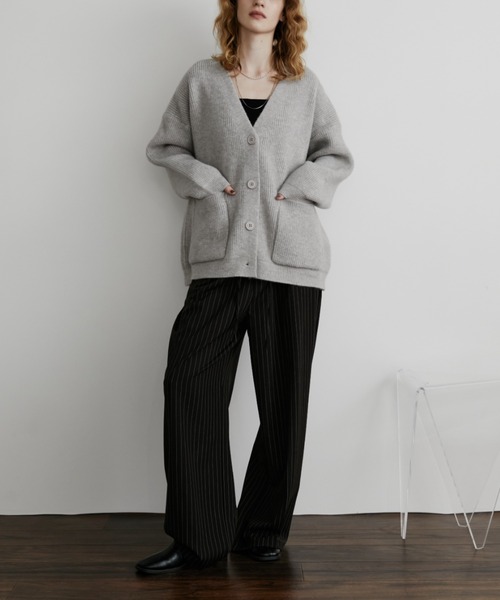 Aunt Marie's（アントマリーズ）の「オーバーサイズVネック