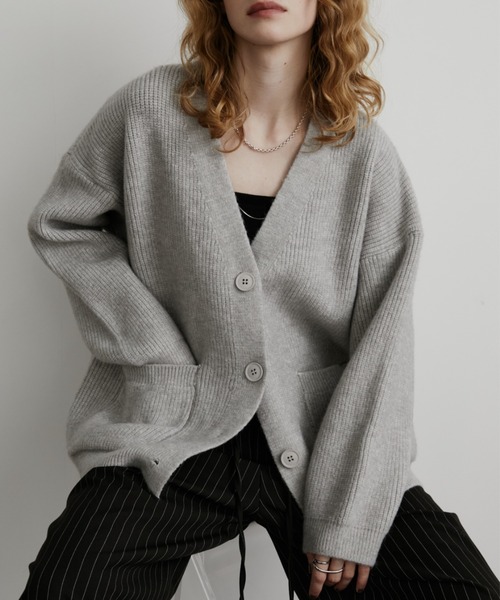 Aunt Marie's（アントマリーズ）の「オーバーサイズVネック