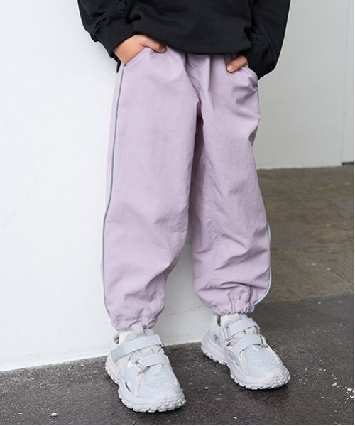 b・ROOM(ビールーム)の「【撥水加工】クライミングパンツ(その他パンツ・キッズ・パープル/ライトピンク/ブラック/ブルー系その他2/ライトカーキ/シルバーグレー/ベージュ/ラベンダー・130cm/120cm/110cm/100cm/140cm)」の7枚目の写真