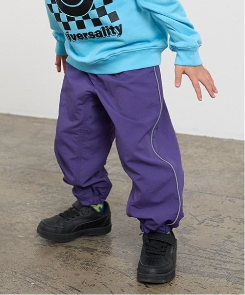 b・ROOM(ビールーム)の「【撥水加工】クライミングパンツ(その他パンツ・キッズ・パープル/ライトピンク/ブラック/ブルー系その他2/ライトカーキ/シルバーグレー/ベージュ/ラベンダー・130cm/120cm/110cm/100cm/140cm)」の1枚目の写真