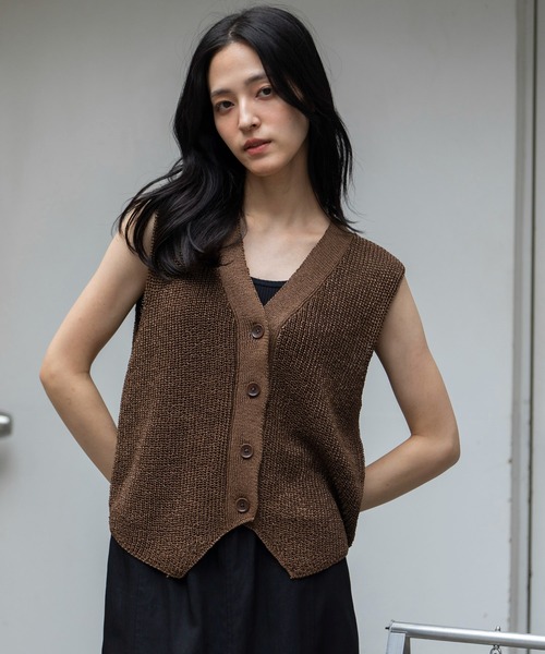 Munich（ミューニック）の「針抜き編みニットジレ（ベスト・レディース・ブラック/グレイッシュベージュ/ブラウン・FREE）」の22枚目の写真