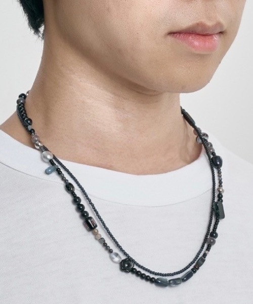 AJOBYAJO（アジョバイアジョ）の「【AJOBYAJO】Black Light Beads Layered Necklace（ネックレス・メンズ・ブラック・ONE SIZE）」の3枚目の写真