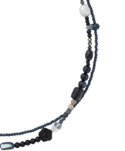 AJOBYAJO（アジョバイアジョ）の「【AJOBYAJO】Black Light Beads Layered Necklace（ネックレス・メンズ・ブラック・ONE SIZE）」の4枚目の写真